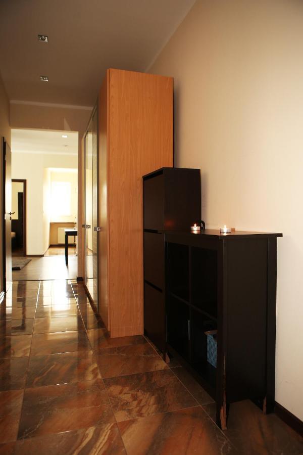 City Center Apartment In Middle Of Братислава Екстер'єр фото